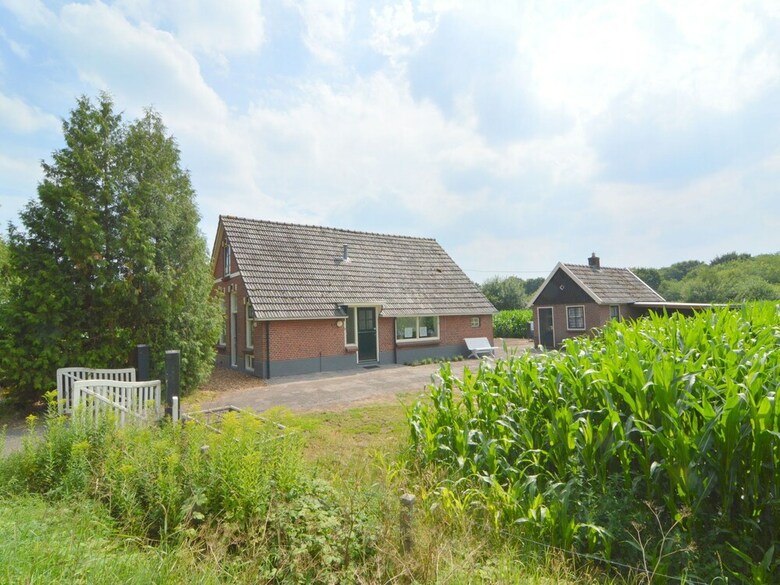 Modern Holiday Home With Jacuzzi Near Forest In Wierden