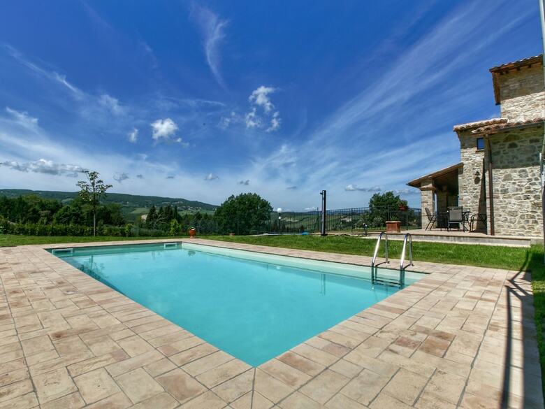 Luxurious Villa In Vasciano Umbria With Private Pool