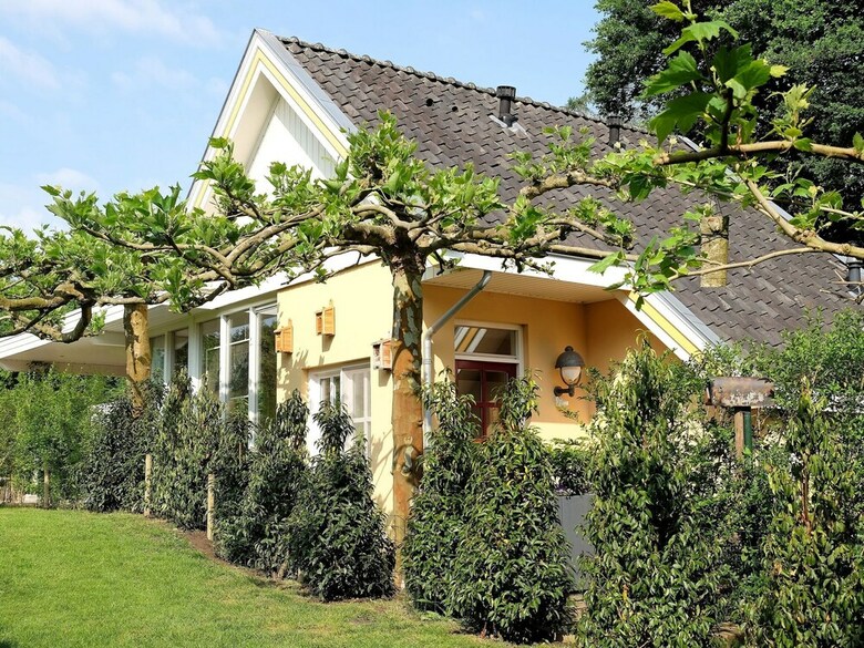 Beautiful Holiday Home In Oldenzaal With Jacuzzi