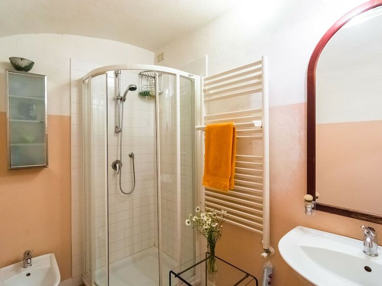 Cozy Holiday Home In Montecastelli Pisano With Balcony