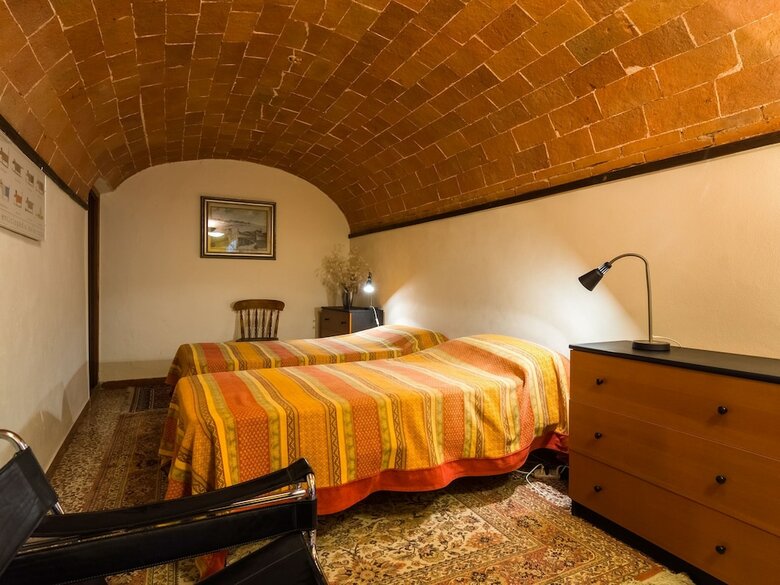 Cozy Holiday Home In Montecastelli Pisano With Balcony