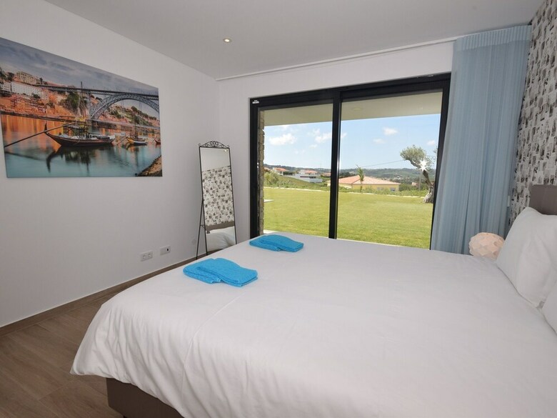 Modern Villa In Alcoba�a With Private, Heated Swimming Pool
