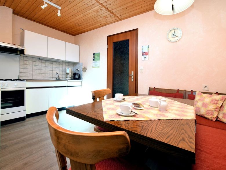 Beautiful Apartment Near Forest In Nidrum