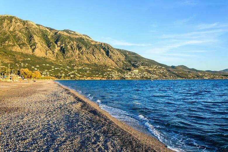 Spacious Villa With Amazing Sea & Mountain View
