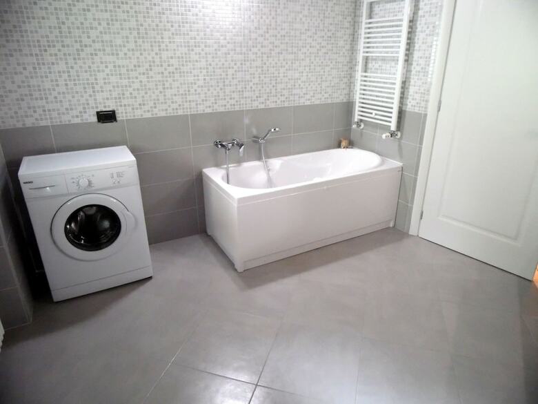 Modern Apartment With Balcony In Vello Italy