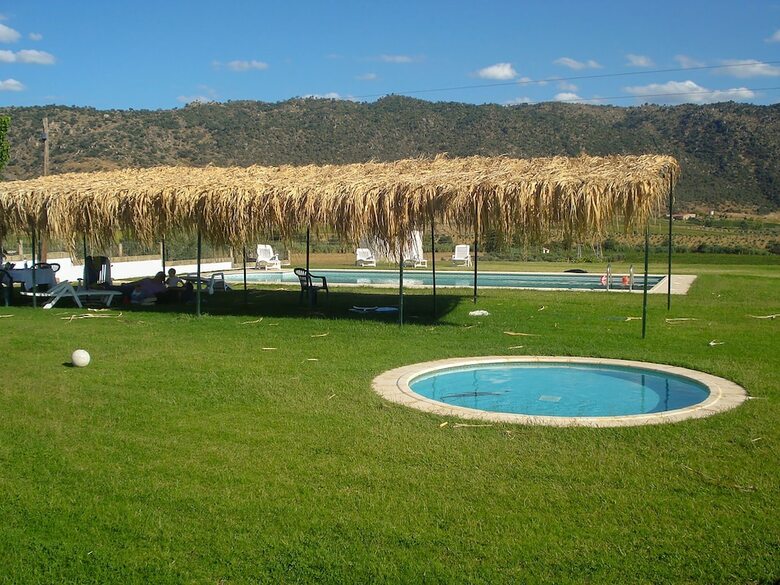 Cozy Cottage In Vila Flor With Swimming Pool
