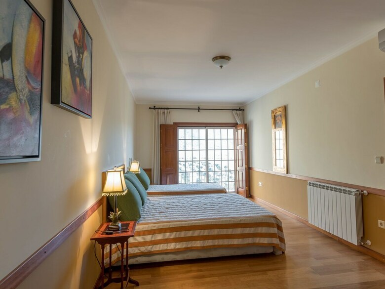 Cozy Cottage In Vila Flor With Swimming Pool