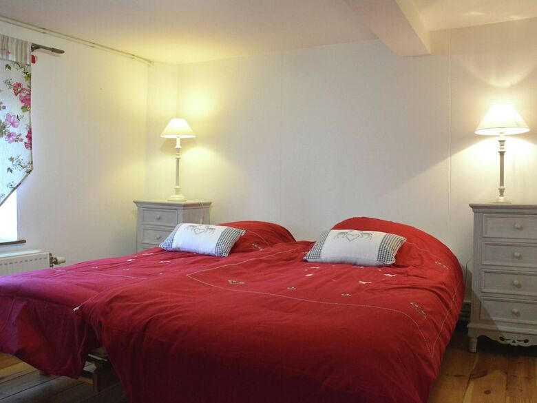 Quaint Holiday Home In Saint-hubert With Sauna