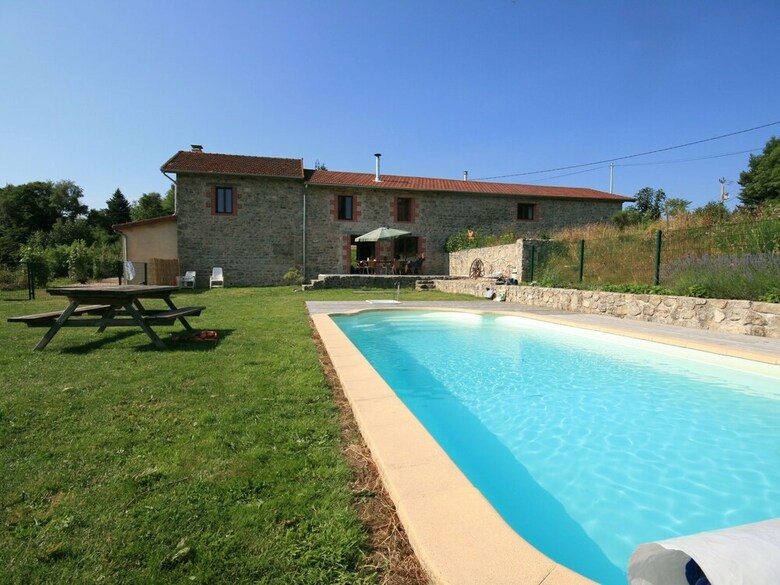 Restored Barn In Privat Domain With Pool And 2 Lakes