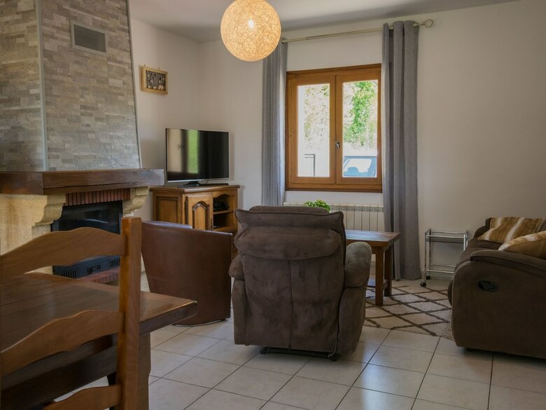 Heritage Holiday Home In Aquitane With Barbecue