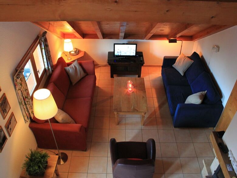 Warm Chalet In Oz With Ski Storage, Balcony,terrace, Heating