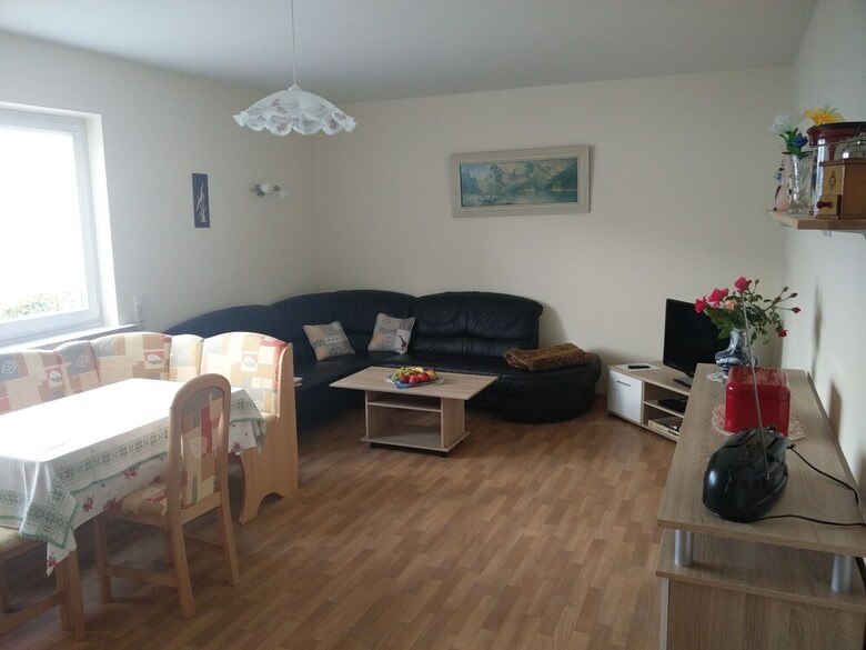Spacious Holiday Home In Schillingen With Garden