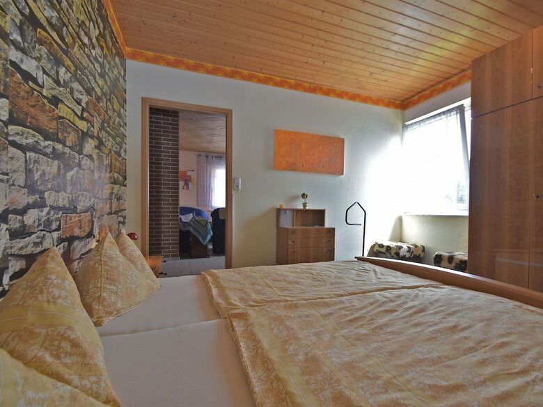 Cozy Holiday Home In Schwarzbach Thuringia With Garden