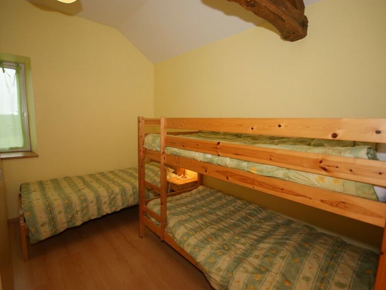 Spacious Holiday Home In Besse With Swimming Pool
