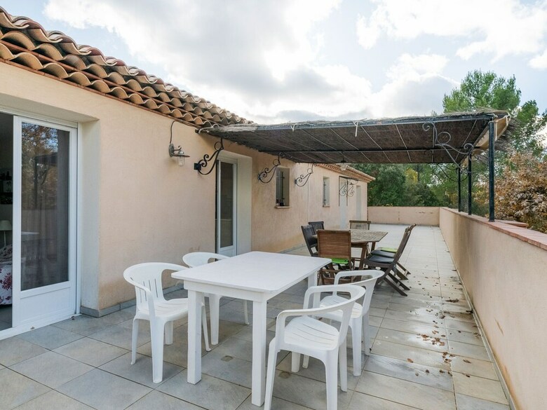Spacious Villa In Tavernes With Private Pool