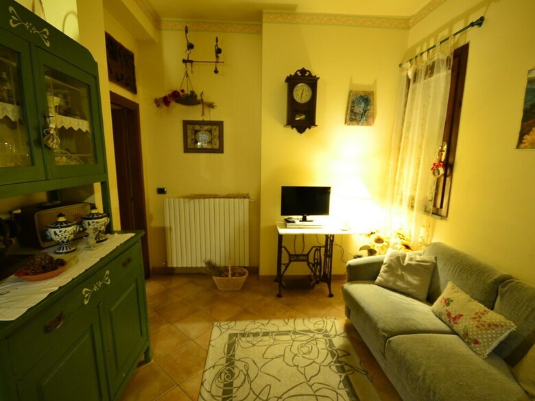 Cozy Holiday Home With Jacuzzi In Montopoli