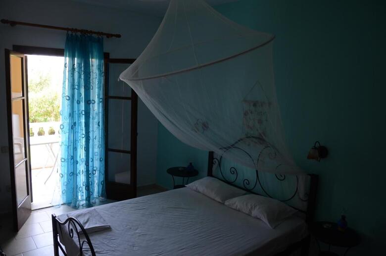 Hotel Studios Petra