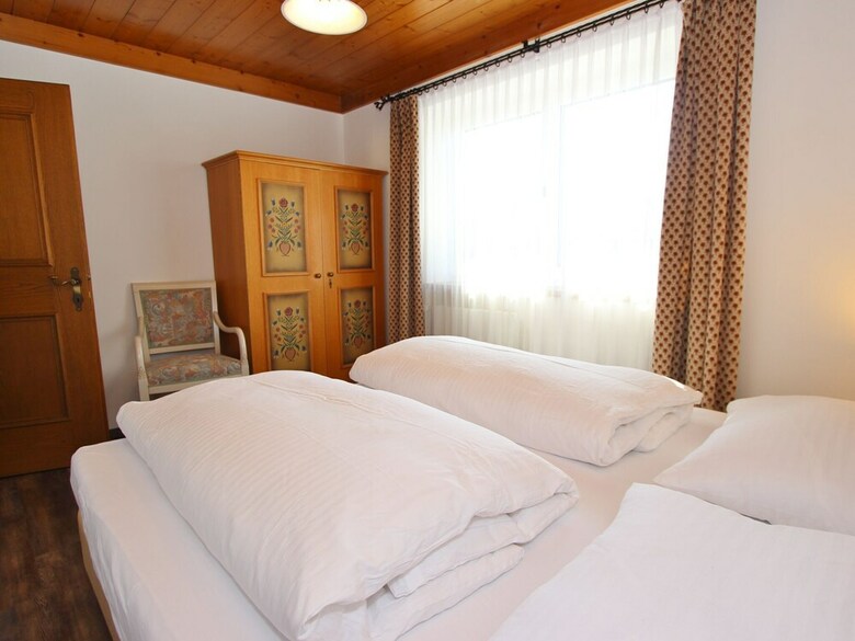 Cosy Apartment In M�hlbach With Balcony