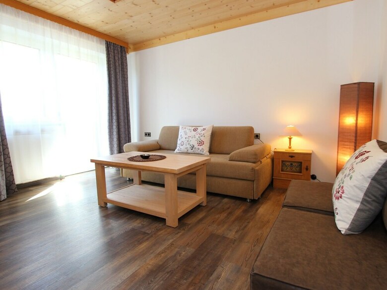 Cosy Apartment In M�hlbach With Balcony