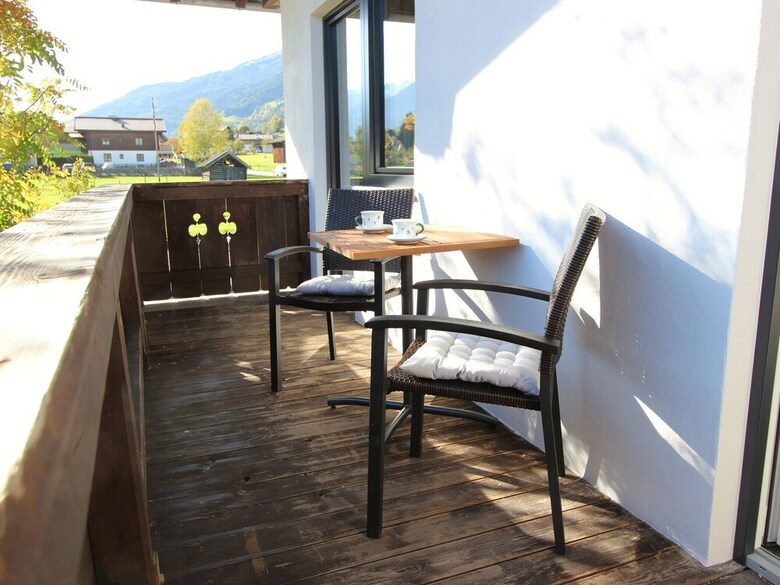 Cosy Apartment In M�hlbach With Balcony