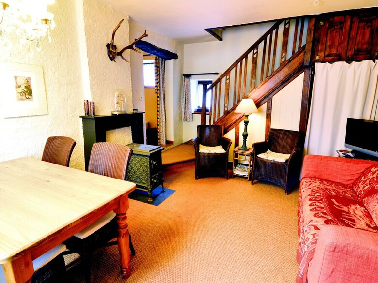 Vintage Cottage With Shared Garden In Paliseul