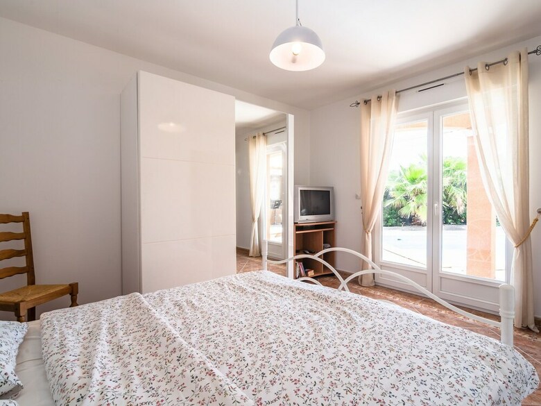 Quaint Villa In Aigues-vives With Private Pool
