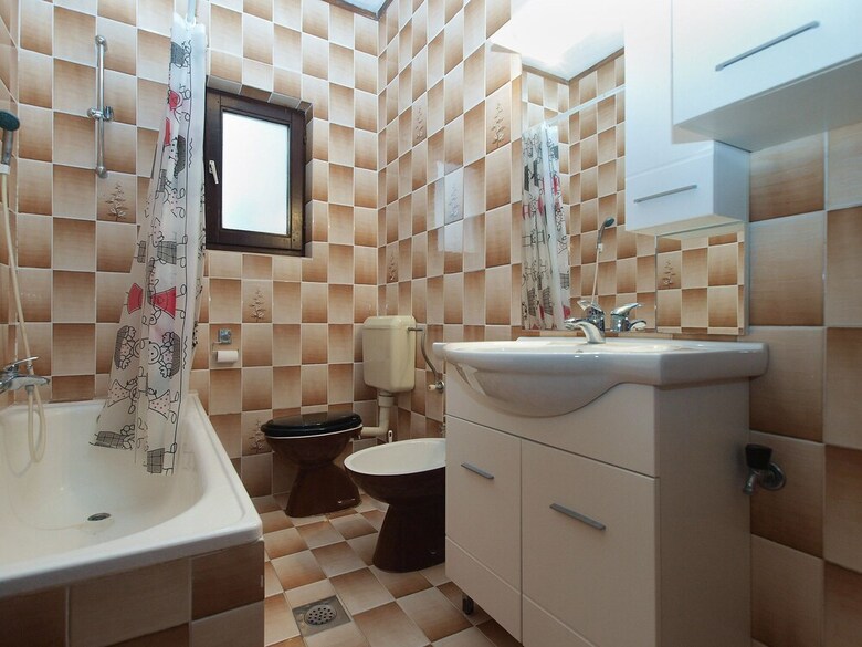 Apartment 1775