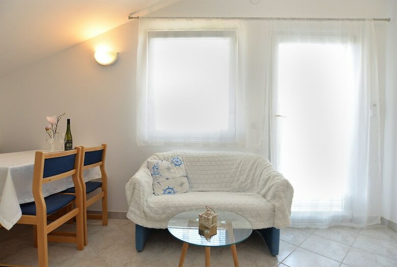 Apartment 1860