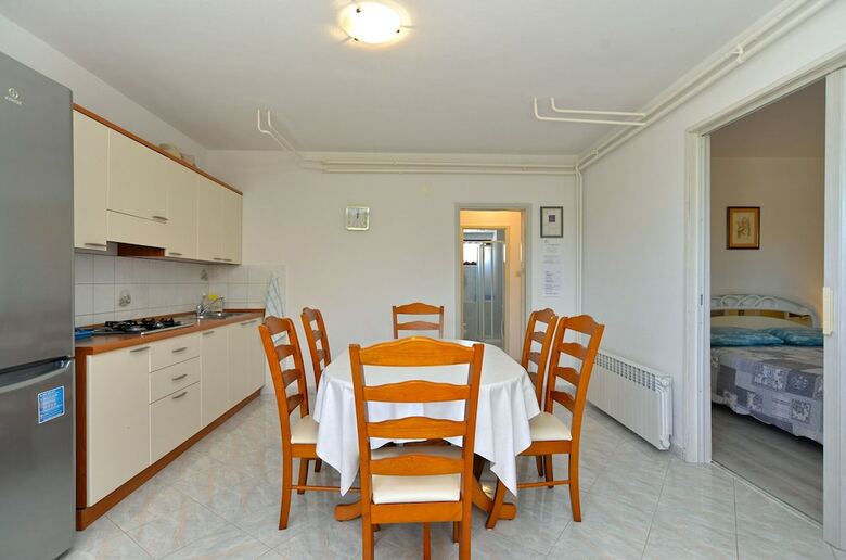 Apartment 1899