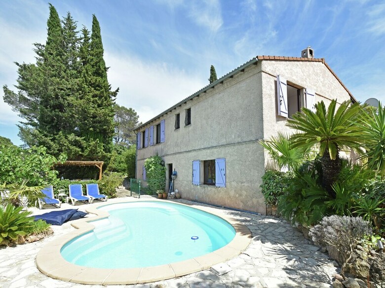 Peaceful Villa Near Fr�jus Beach With Private Pool
