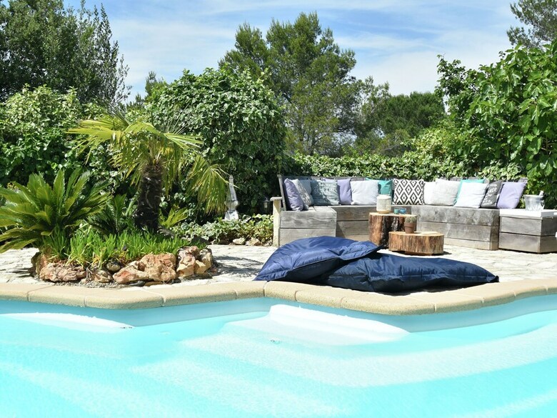 Peaceful Villa Near Fr�jus Beach With Private Pool