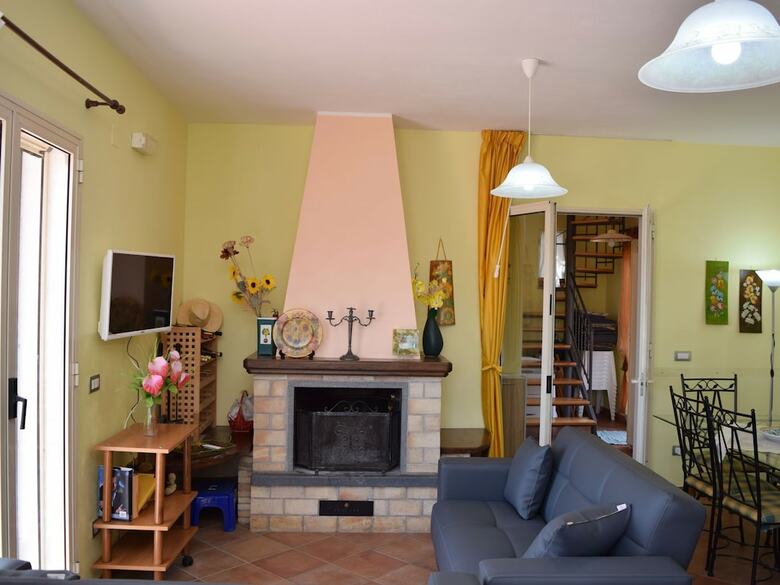 Charming Holiday Home In Piedimonte Etneo With Pool