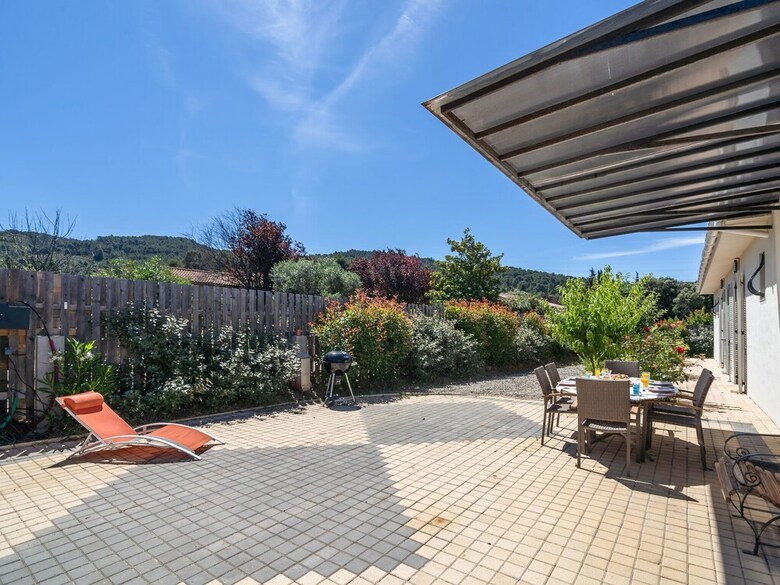 Luxury Villa With Private Swimming Pool In Oupia
