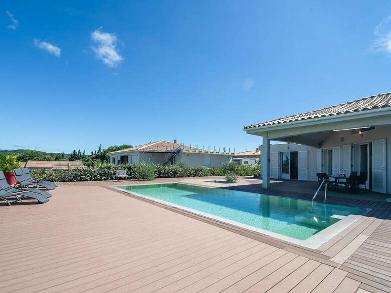 Luxury Villa With Private Swimming Pool In Oupia