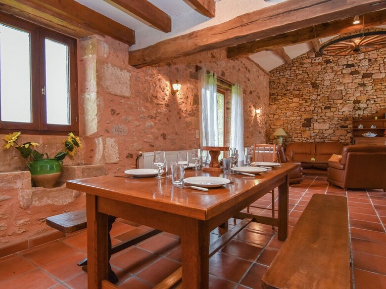 Lovely Holiday Home In Biron With Swimming Pool