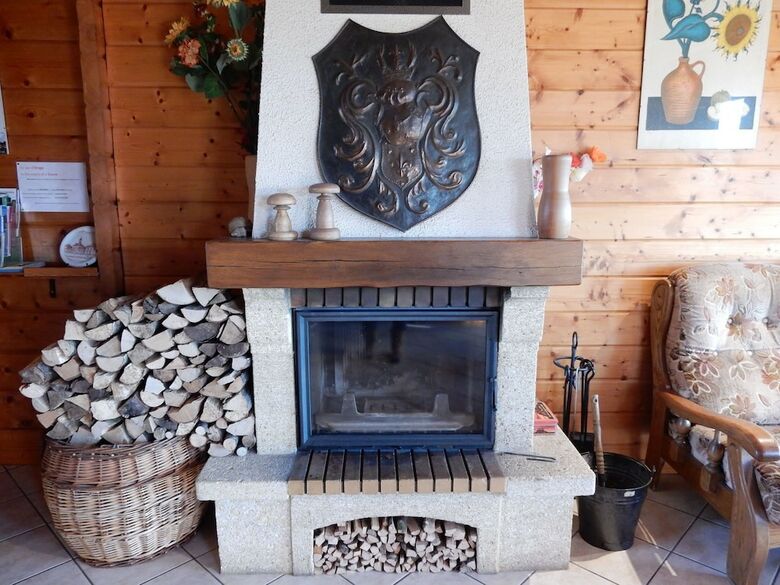 Vintage Holiday Home In Servance With Barbecue