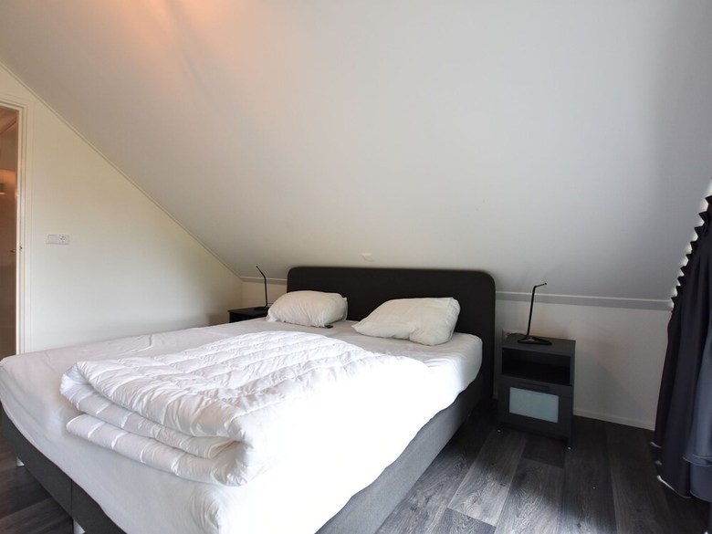 Exquisite Holiday Home In Reutum With Sauna