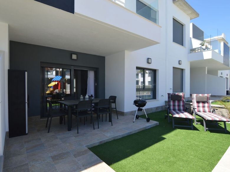 Nifty Apartment In Valencia With Swimming Pool