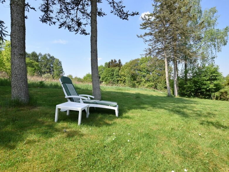 Comfortable Cottage Near Lake Cherapont