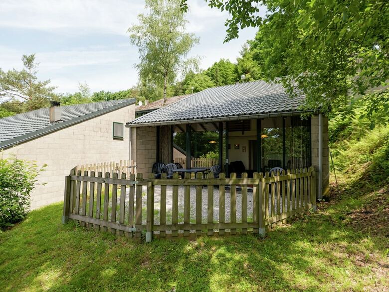 A Pleasant Cottage In A Small Holiday Park