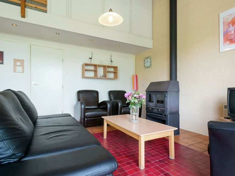 A Pleasant Cottage In A Small Holiday Park