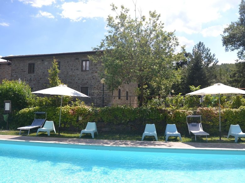 Serene Holiday Home With Garden, Pool, Terrace, Deckchairs