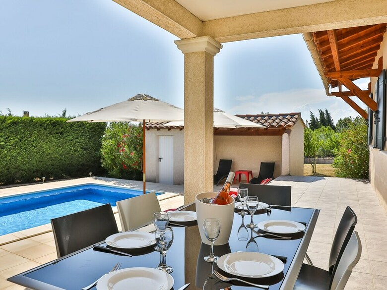 Lush Villa In Cairanne Provence With Private Pool