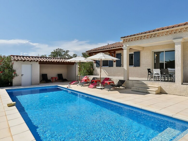 Lush Villa In Cairanne Provence With Private Pool