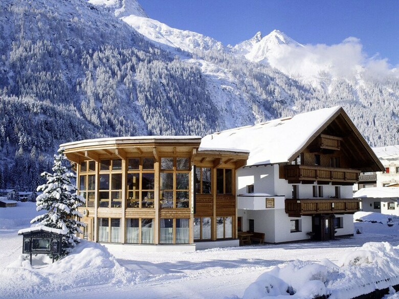 Sunlit Apartment Near Ski Area In L�ngenfeld