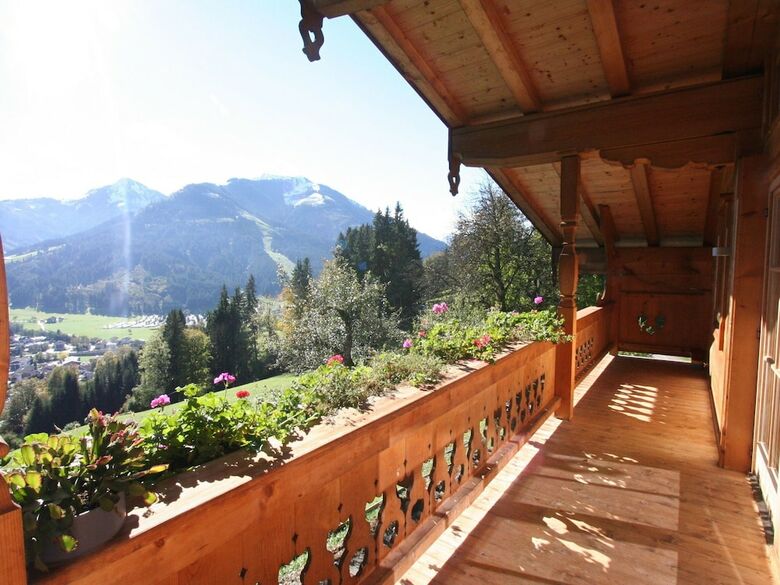 Spacious Apartment With Mountain View In Brixen Im Thale