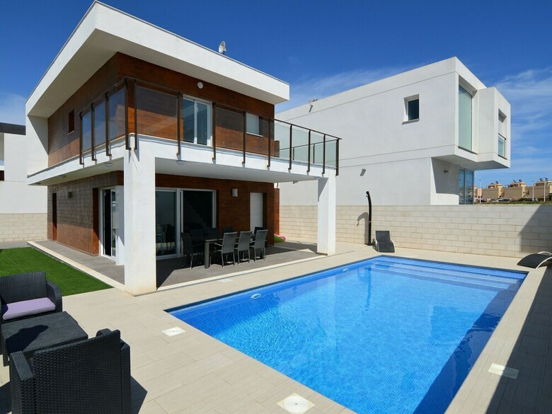Splendid Villa In Gran Alacant With Private Swimming Pool