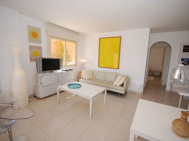 Apartment With Joint Pool And Fantastic Sea View