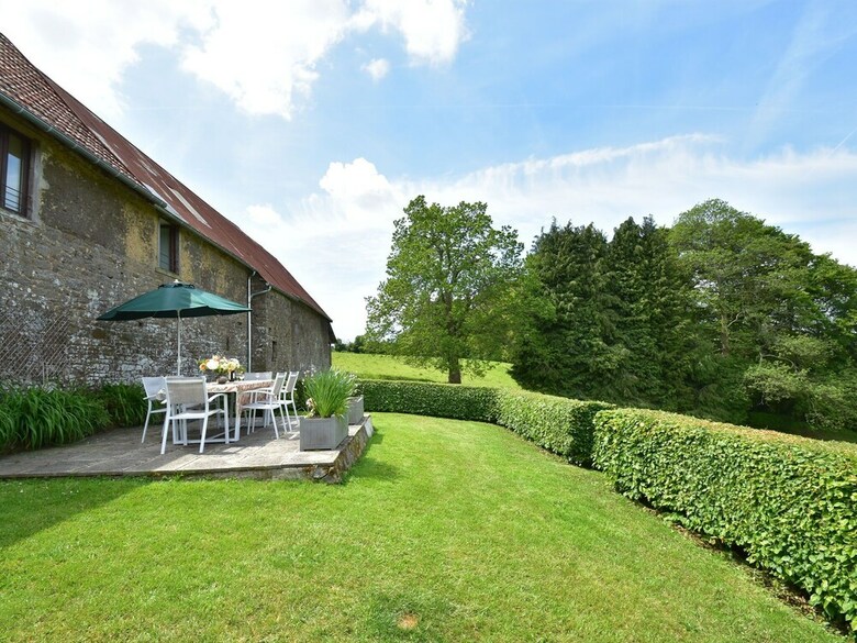 Lovely Holiday Home Amidst Meadows In Sourdeval-les-bois