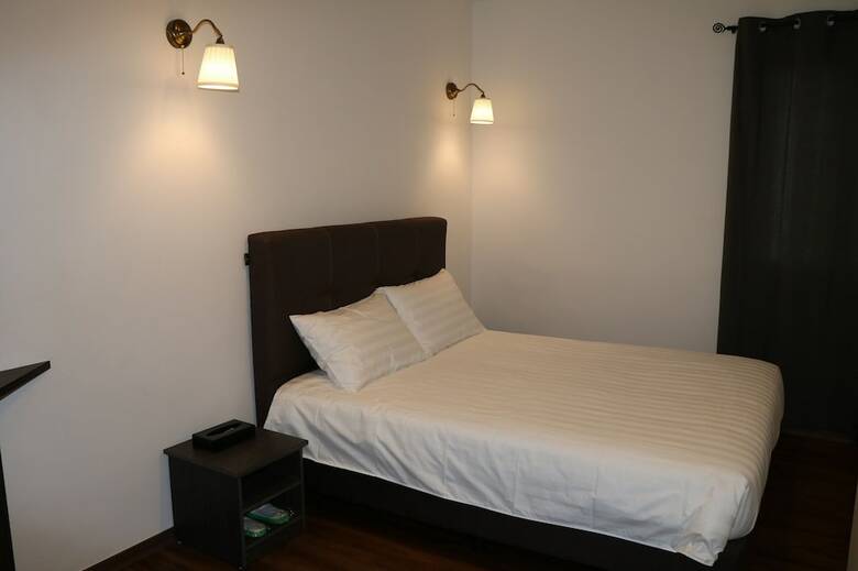 Hotel Longhouse